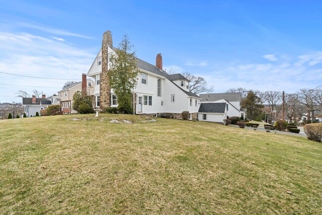 Building Photo - 60 Powder House Rd