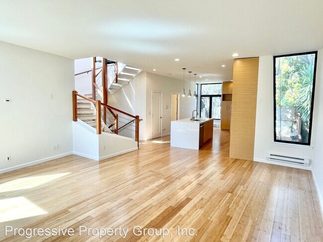 Building Photo - 3 br, 4 bath House - 338 Holladay Avenue