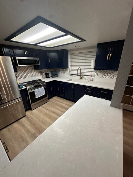 Building Photo - 491 W Carter St