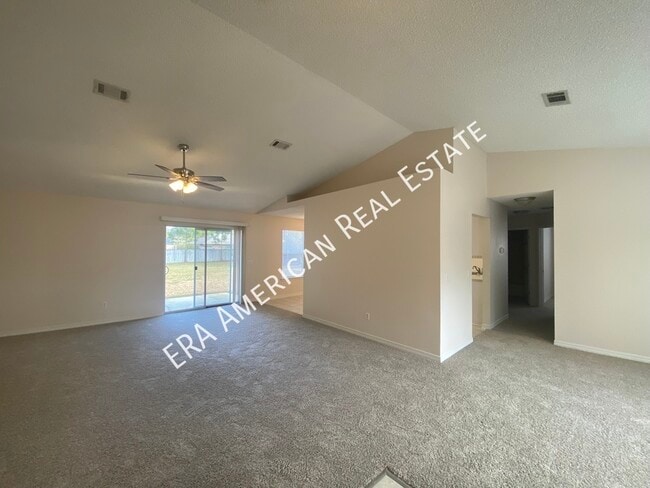 Building Photo - 7418 Woodmont Rd