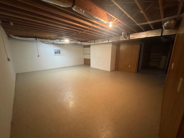 Building Photo - 5677 Bentley Rd