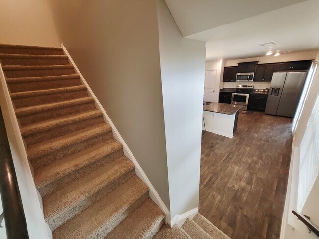 Building Photo - 597 Bloomover St