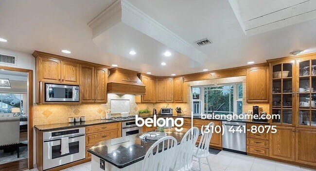 Building Photo - 22243 Craggyview St