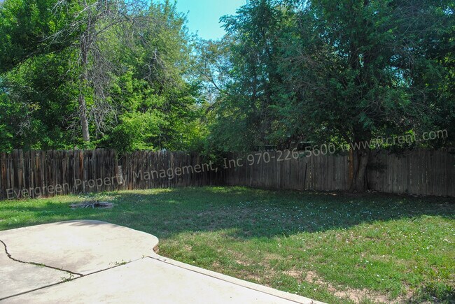 Building Photo - 1228 Southridge Dr