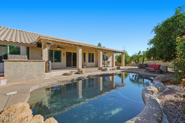 Building Photo - 1426 N Omaha Cir