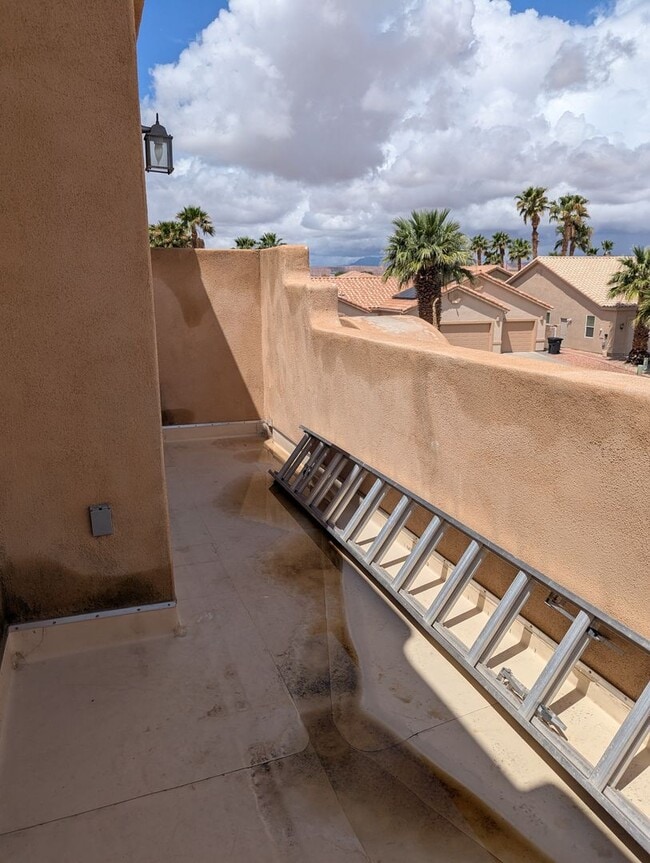 Building Photo - Santa Fe Vistas House!