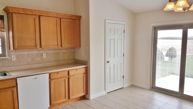 Building Photo - 1409 Shining Armor Ln