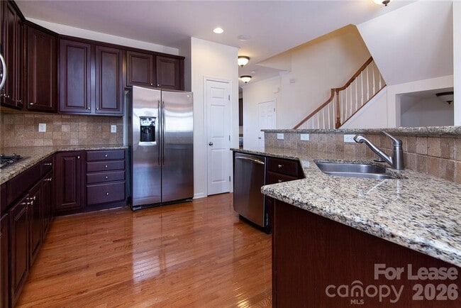 Building Photo - 9921 Kings Parade Blvd