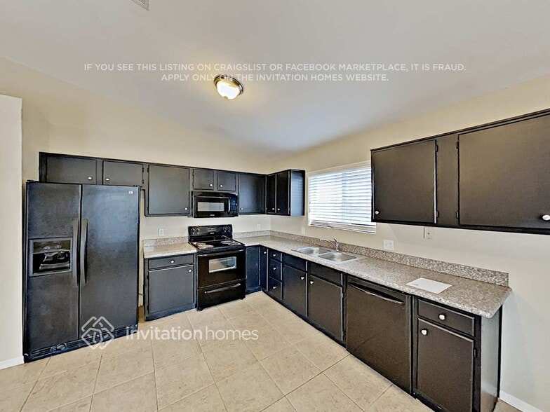 Building Photo - 429 N Shaylee Ln