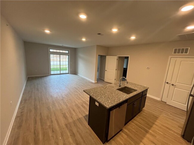 Building Photo - 313 Tower Ridge Cir