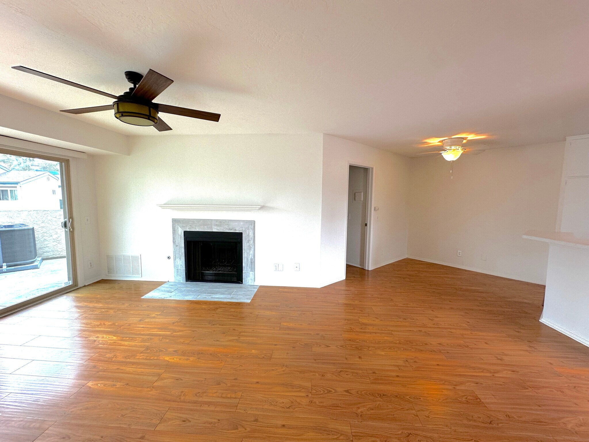 Building Photo - 9745 Mesa Springs Way