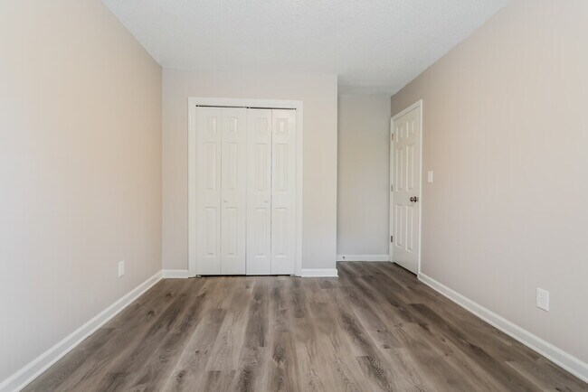 Building Photo - 739 Glenspring Dr