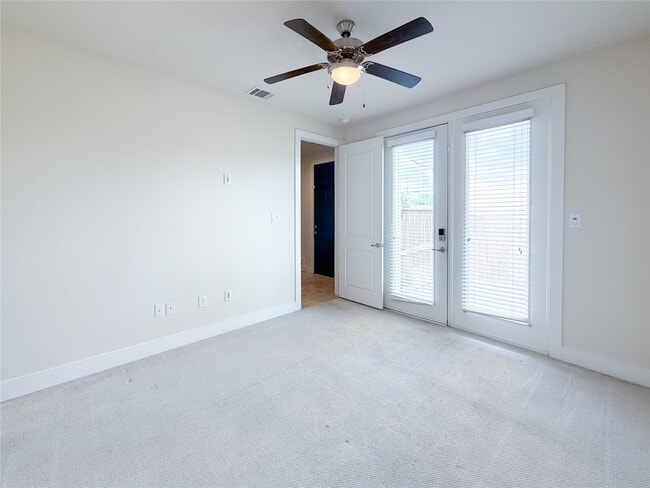 Building Photo - 1803 Crestdale Dr