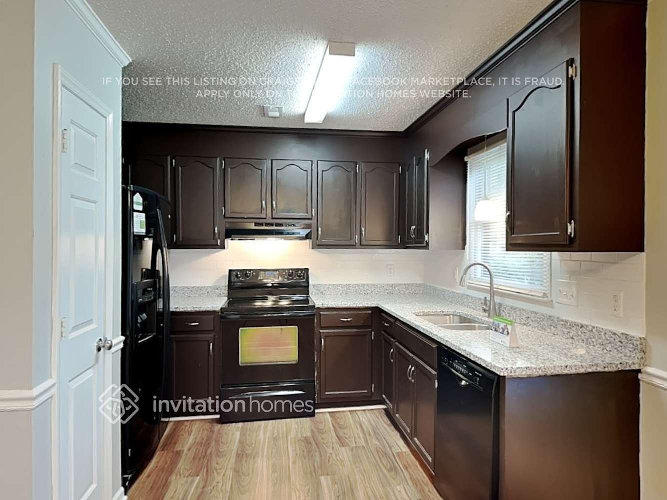 Building Photo - 635 Tryon Pl