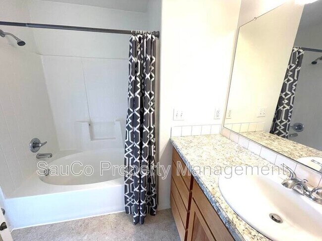 Building Photo - 20715 NW Painted Mountain Dr