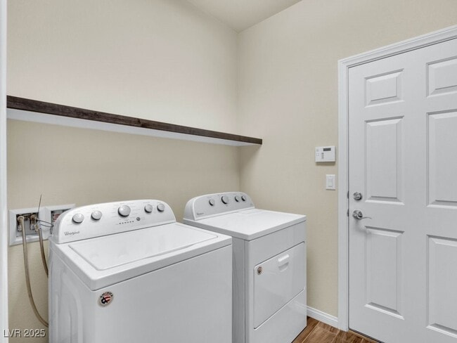 Building Photo - 6465 Grande River Ct