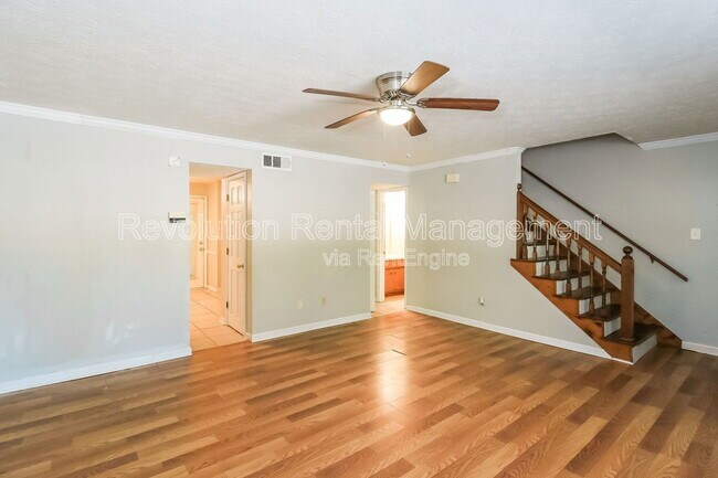 Building Photo - 2140 Kings Gate Cir