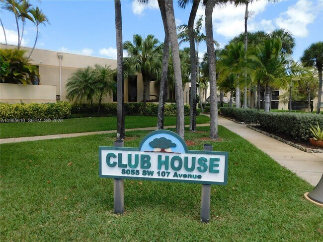 Building Photo - 8065 SW 107th Ave