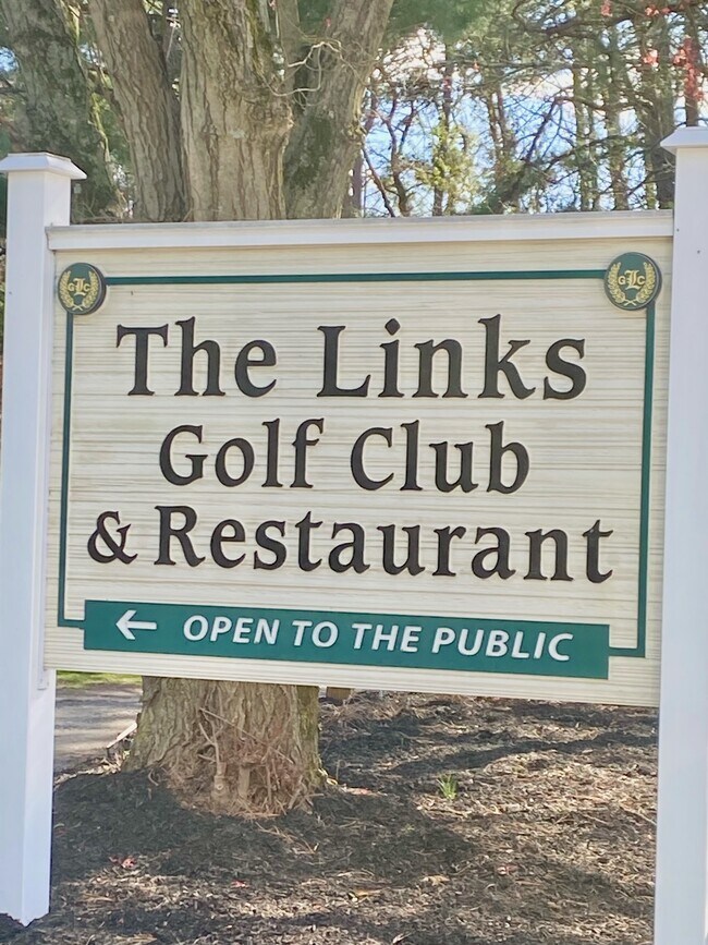 Building Photo - 6 Sequoia Ct