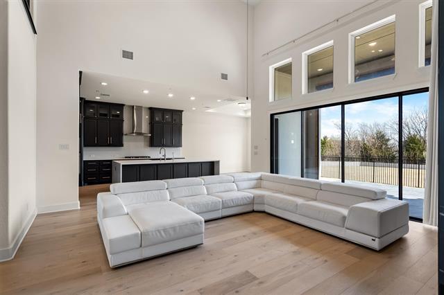 Building Photo - 1161 Rochester Pl