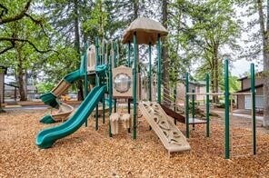 Building Photo - 2545 Columbia Blvd