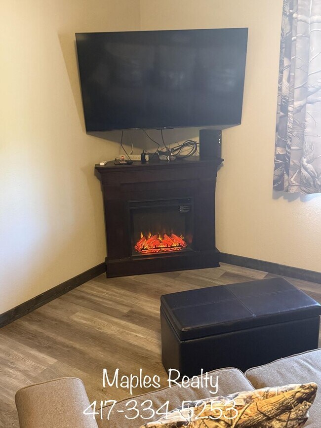 Building Photo - NEW LISTING - ? Furnished Studio Apartment – Utilities Included – Branson, MO ? near Silver Dolla...