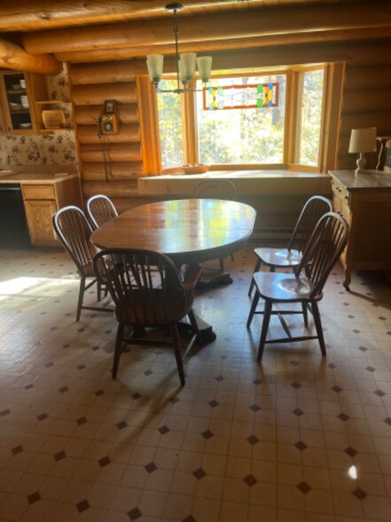 Building Photo - 502 Snowberry Ln