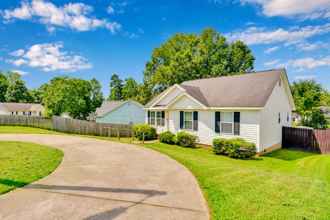 Building Photo - 1216 Eagle Ridge Dr
