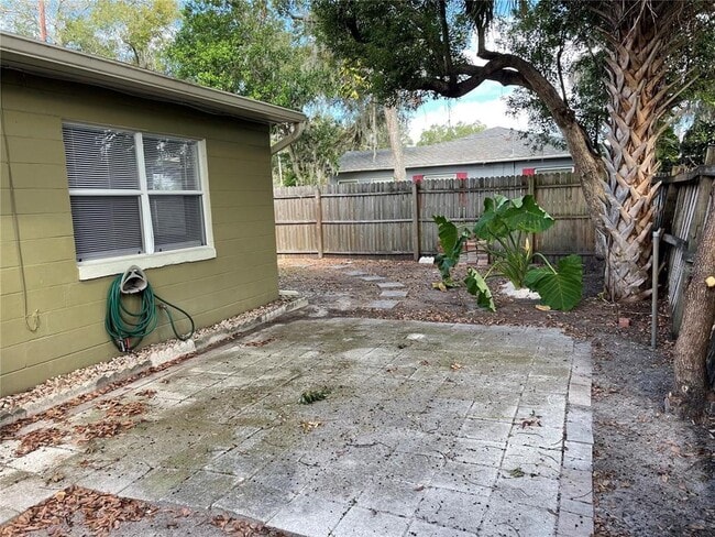 Building Photo - 909 N Thornton Ave