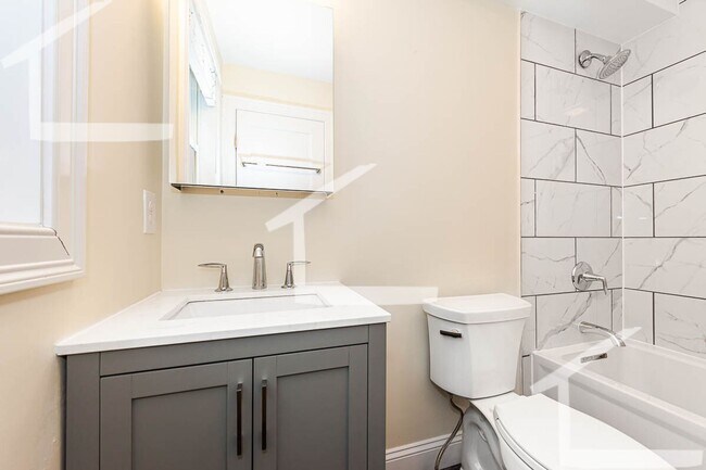 Building Photo - 20 Albion St