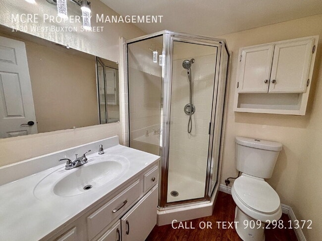 Building Photo - 1730 W Buxton St