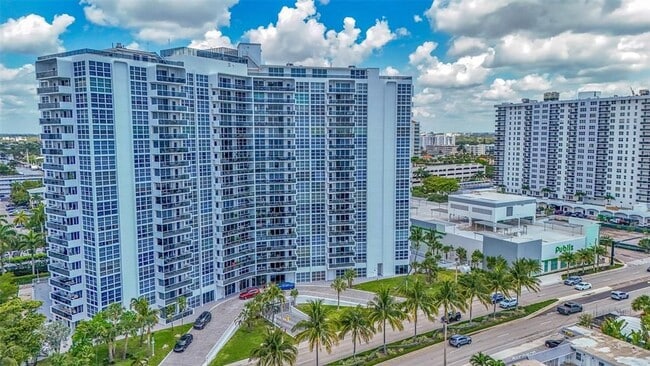 Building Photo - 2841 N Ocean Blvd