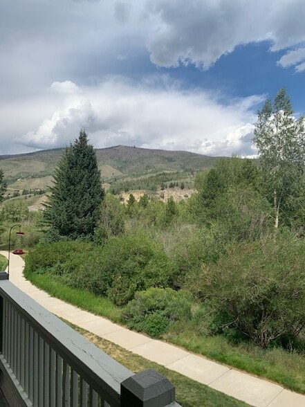 Building Photo - 120 Mountain Vista Ln