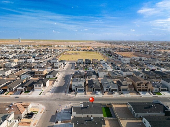 Building Photo - 3741 Peak Pl