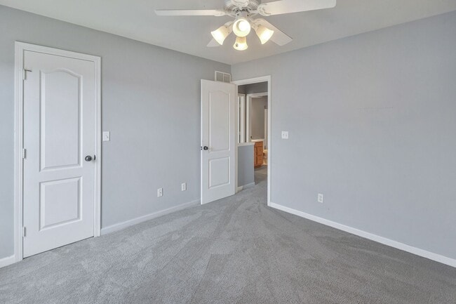 Building Photo - Turnberry Ridge – 3 Bedroom, 2.5 Bath Zero-Lot Home with 2-Car Garage