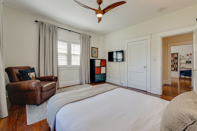 Building Photo - 2231 Blair Blvd