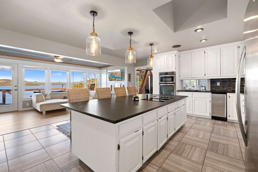 Building Photo - 9063 Mundell Rd