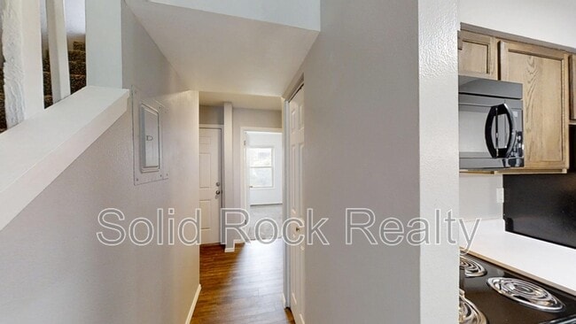 Building Photo - 4545 N Carefree Cir