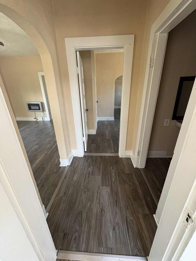 Building Photo - Spacious Home for Rent!