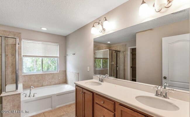 Building Photo - 894 Quiet Stone Ln