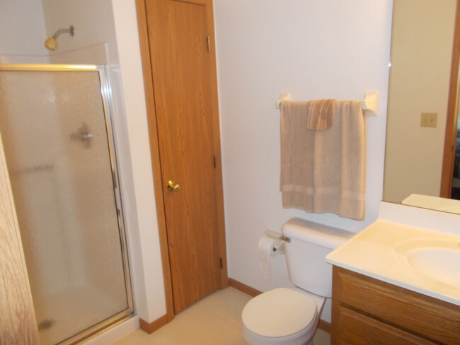 Master Bath - 2015 Sterling Ct