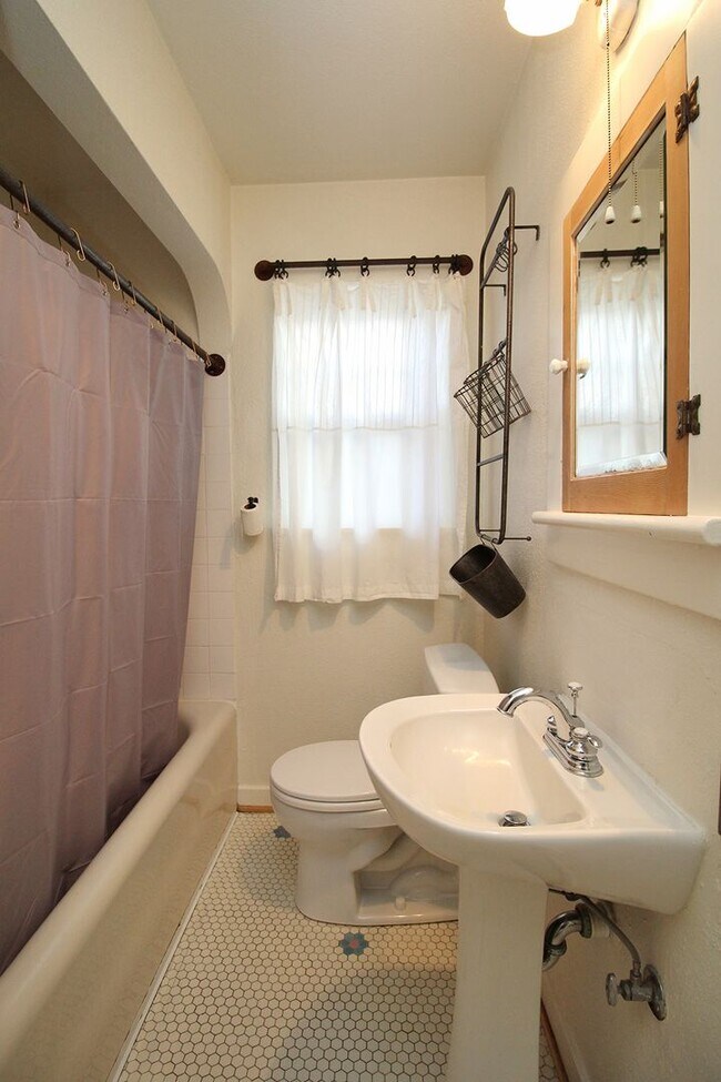 Building Photo - Spectacular 3 Bed English Tudor in the Per...