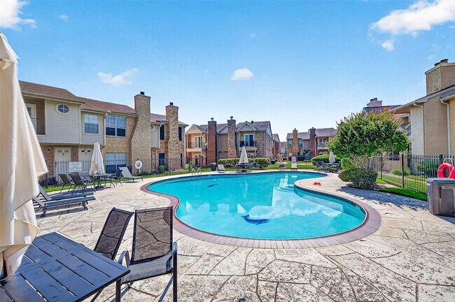 Building Photo - 3600 Jeanetta St