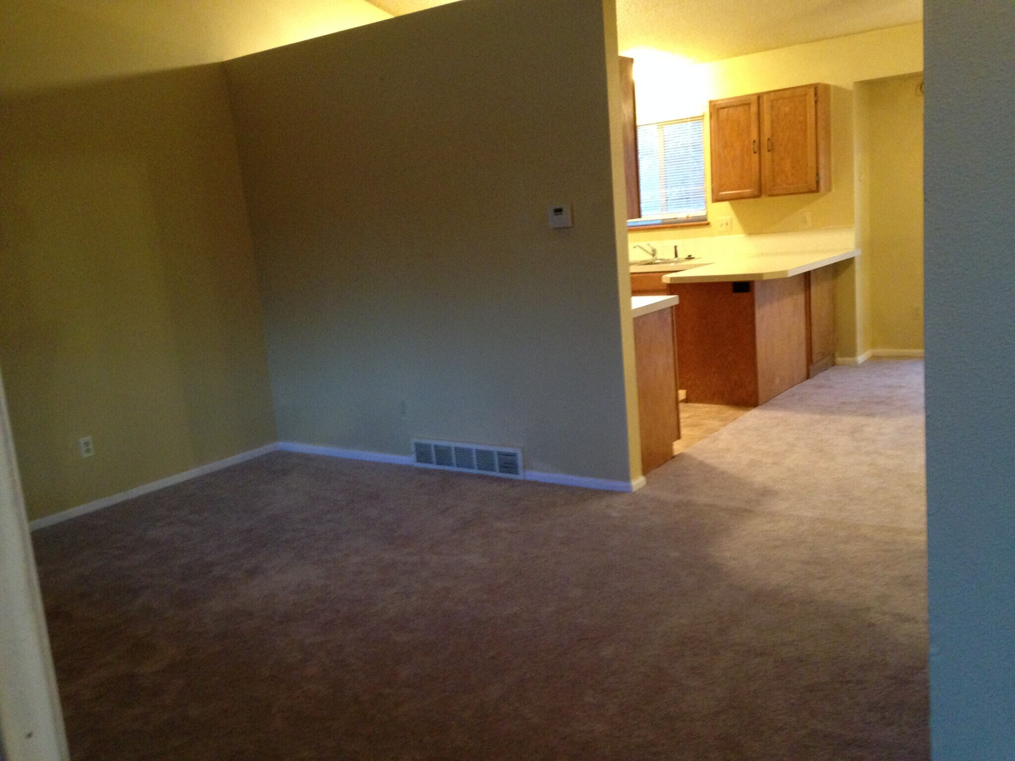 Building Photo - 2204 S Del Norte Dr