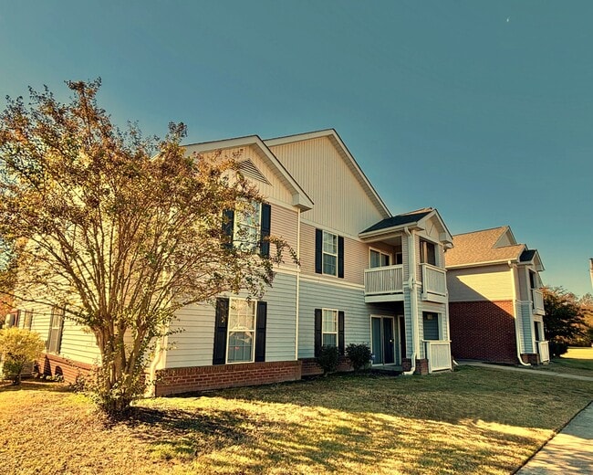 Building Photo - 1664 Lipscomb Rd E