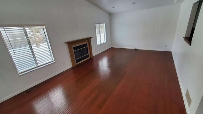 Building Photo - 2574 Cowall Dr