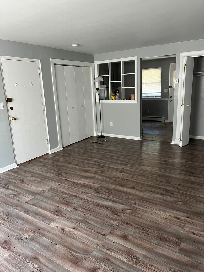 Primary Photo - D2 Unit 2 Colonial Drive