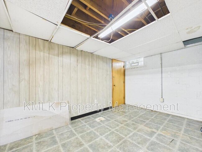 Building Photo - 1274 Collinwood Ave
