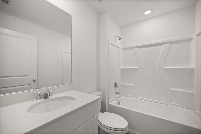 Building Photo - 3 Bedroom Home in NE Ocala – Available Early September!