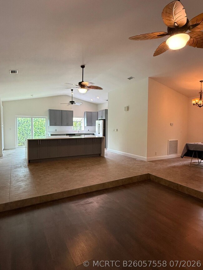 Building Photo - 20834 Sugarloaf Ln